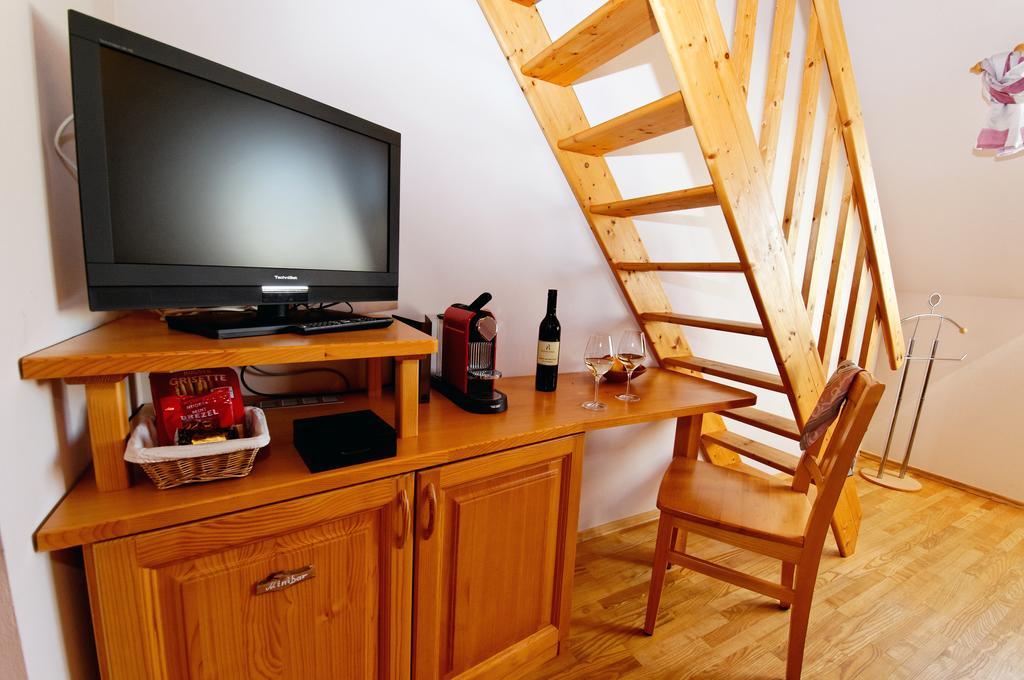 Weingut Winzerzimmer Rothschaedl 루트스카치 객실 사진