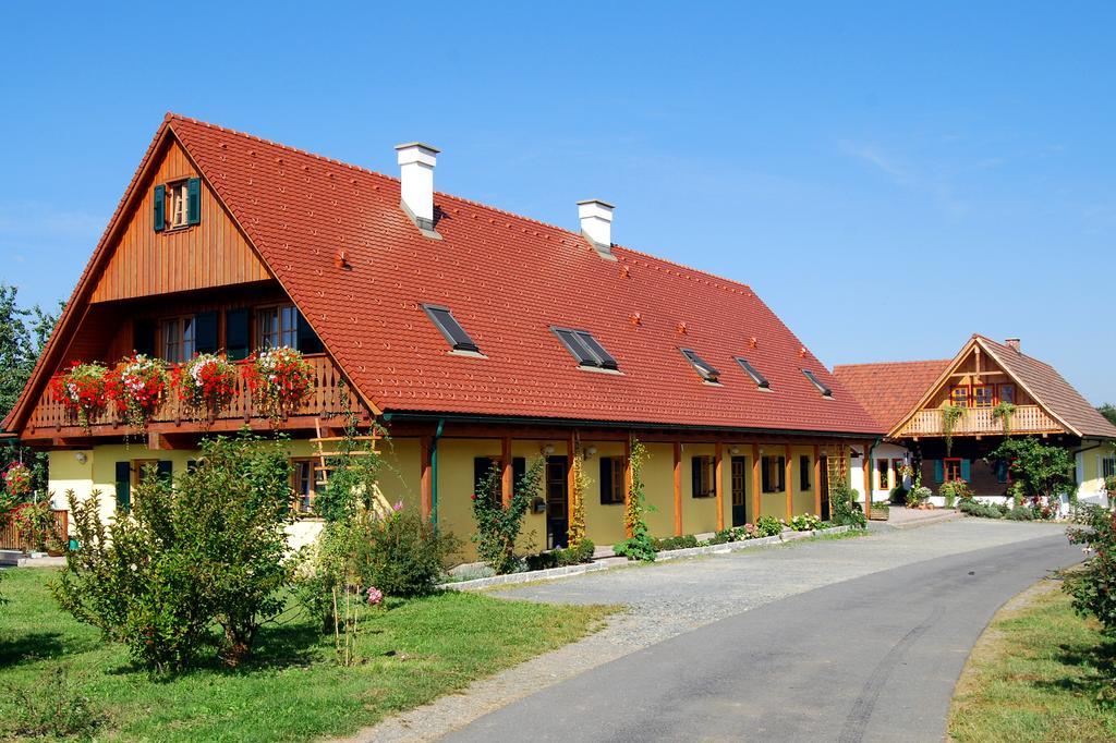Weingut Winzerzimmer Rothschaedl 루트스카치 외부 사진