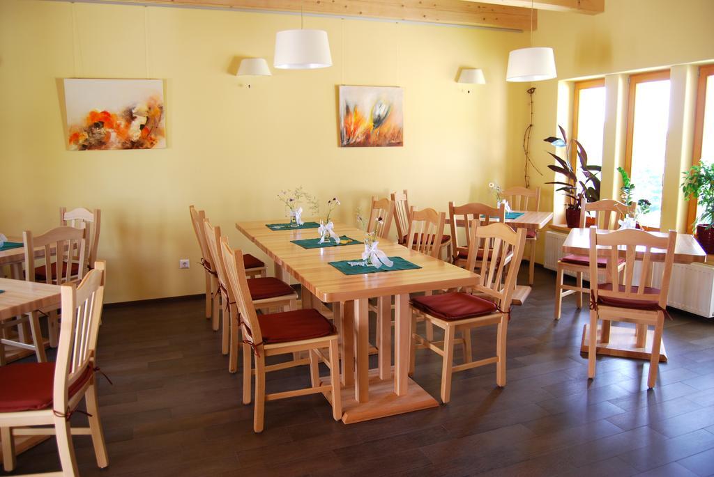 Weingut Winzerzimmer Rothschaedl 루트스카치 외부 사진